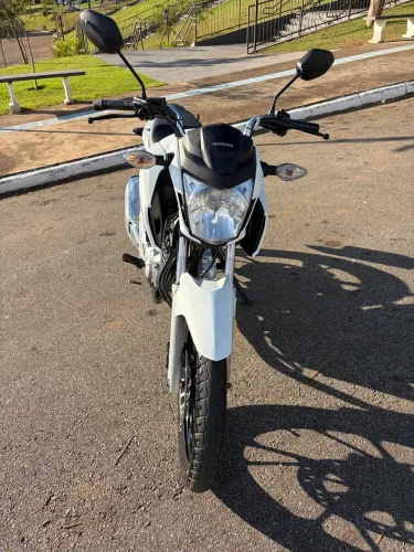 Moto está impecável, para pessoas exigentes 2500ABAIXO DA TABELA