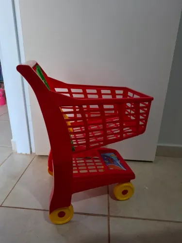 Carrinho de supermercado infantil<br><br>Carrinho de supermercado infantil<br>Magic Toys ?40,00
