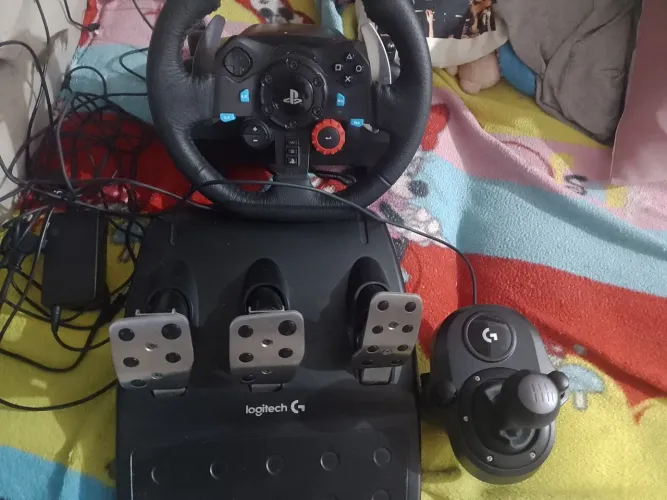 ? VOLANTE LOGITECH G29 + CÂMBIO ORIGINAL ? COMPLETO COM CAIXA E NOTA FISCAL