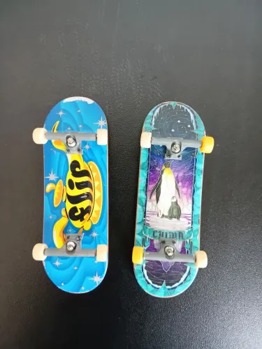 Skates de dedo a venda os dois por 50 reais