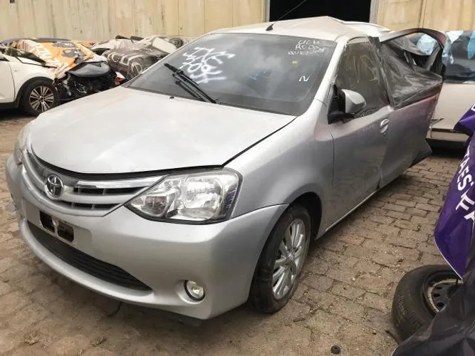 Parachoque Etios 1.5