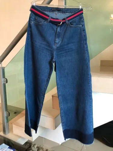 Calça Feminina Pantacourt Jeans