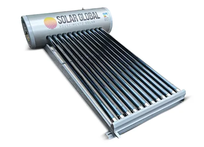 Aquecedor solar a vácuo ou placa.