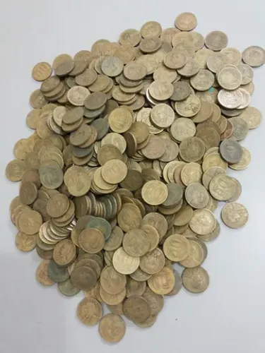 Moedas Antigas /Amarelas/Colecionador ou Fabricação Alianças