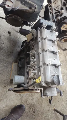 Motor parcial Chevrolet Onix/ Prisma 1.0 flex . A base de troca.