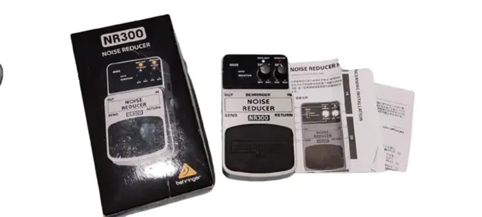 Pedal Noise Reducer NR300 Redutor de ruido Behringer C/NF