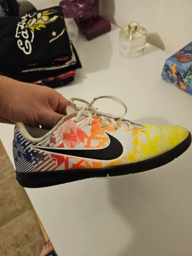 Chuteira Nike Infantil Neymar JR excelente estado
