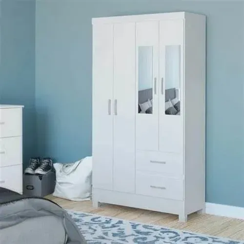 Guarda roupa 4 portas com espelho