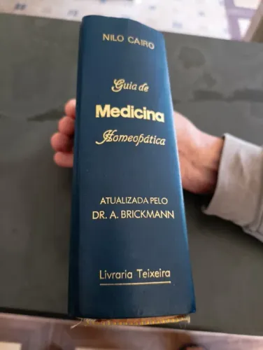 Guía de Medicina Homeopática. Bom estado. Capa dura.