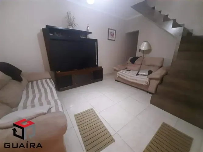 Sobrado 212 m²Localizado No bairro Sítio dos Vianas Santo André - SP