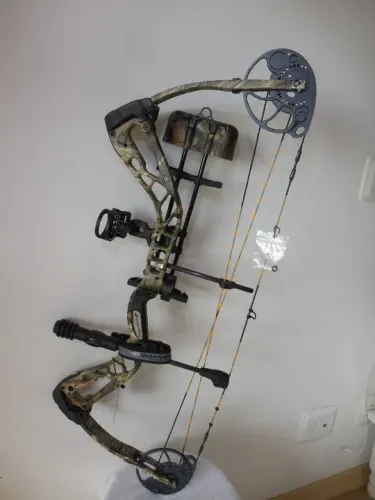 Arco Composto Diamond/Bowtech Edge SB-1 70 lb - Destro.