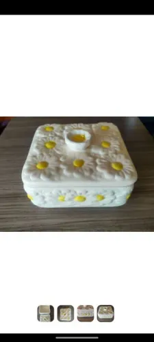 Caixa Decorativa em Cerâmica com Flores