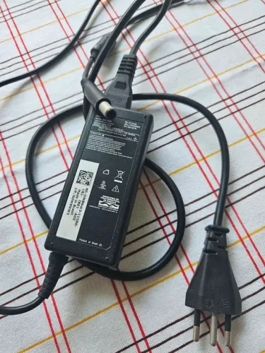 Fonte Notebook para Dell La65ns2-01 65w Pa-1650-02pb W8nw3 19.5V