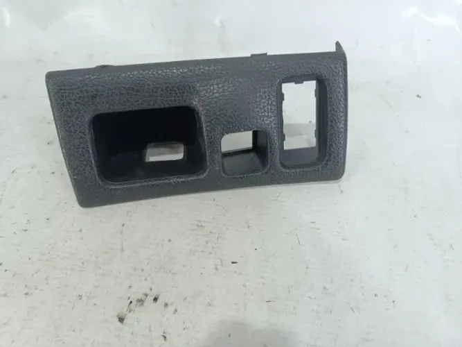Moldura Botão Porta Objeto Peugeot 206 02-10