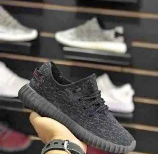 Tênis yezzy