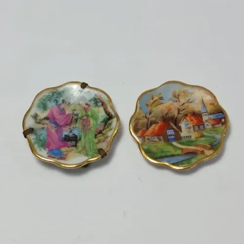 Dois Pratos (miniatura) de porcelana Limoges