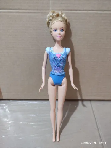 Boneca Cinderela - Coleção Disney Princesas mattel 2012