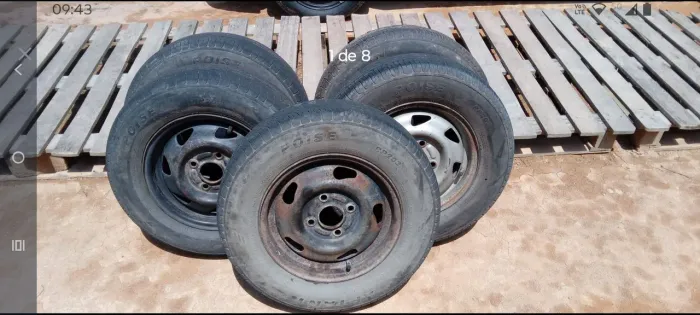 Vendo 5 Rodas com Pneus 175/65/13