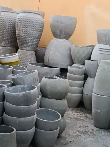 Conjunto de Vasos de Cimento Decorativos