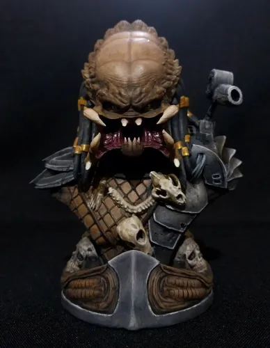 Predador Busto