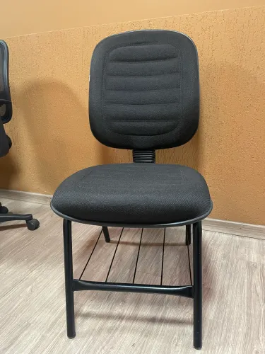 Cadeira fixa escritório Trombini
