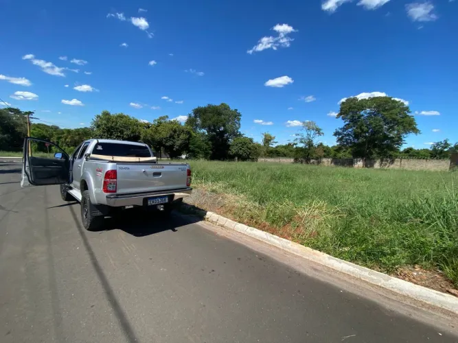 Terreno no condomínio Riviera DiToscana