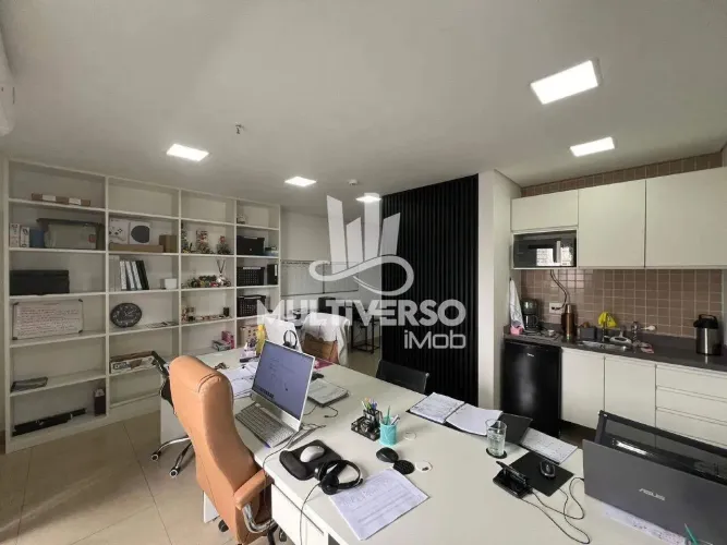 Sala Comercial à venda, no bairro Boqueirão em Praia Grande