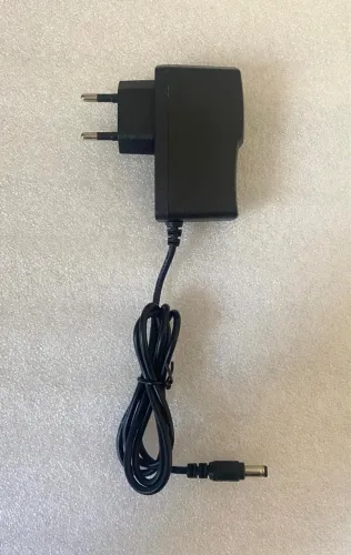 Fonte 9V Bivolt Para Pedal Pedaleira