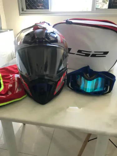 Capacete LS2 Explorer