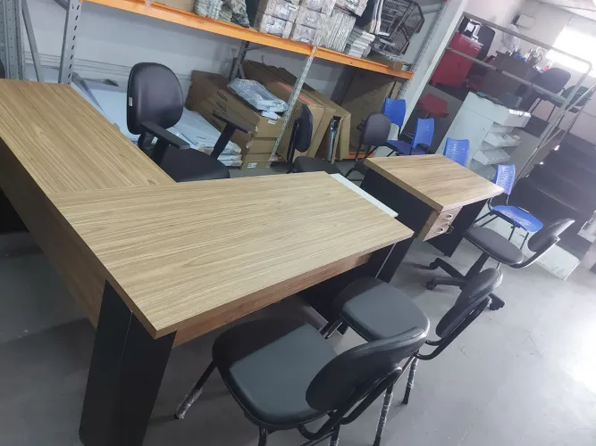 MESAS E CADEIRAS ESCRITORIO CENTERACO ITAPUA *