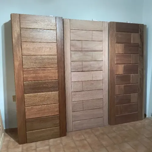 PORTA MACIÇA A PRONTA ENTREGA MODELO BBB E TIJOLÃO - CAPIVARA PORTAS