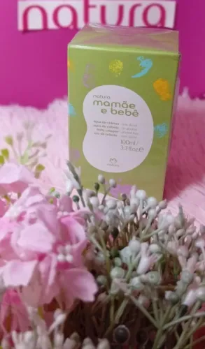 Colônia de bebê da Natura 