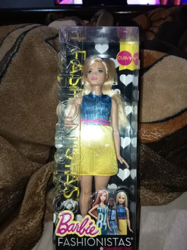 Barbie feshionistas