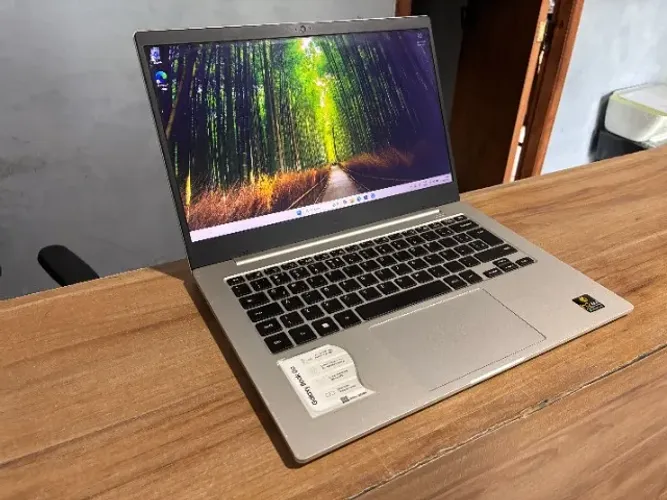 Notebook Samsung Galaxy Book Go, Windows 11 Home, Snapdragon® 7c, 4GB, 128GB UFS, 14`` Ful