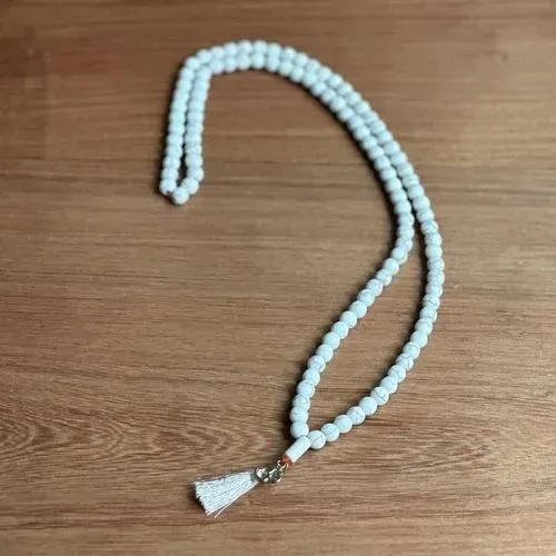 colar/japamala de howlita branca novo