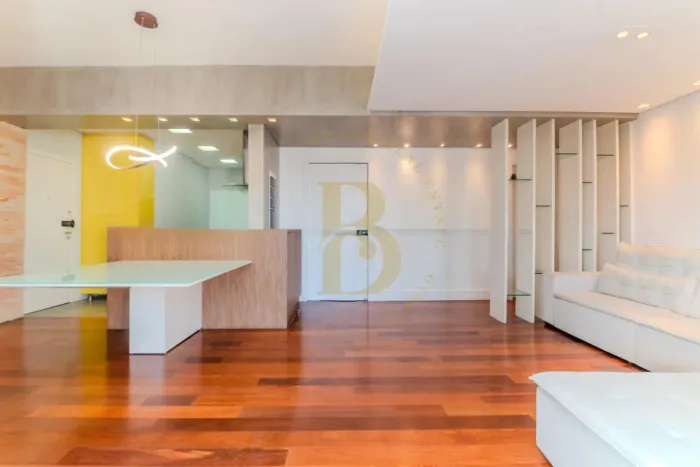 Cobertura com 2 Suítes à venda, 226m² - 3 vagas - Piscina - churrasqueira - Moema / Sp
