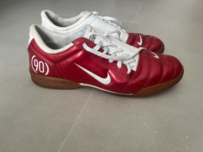 Chuteira Total 90iii salão
