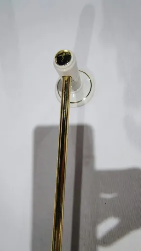 Porta-toalha de parede estilo clássico marca DOCOL (63cm)