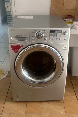 Lava e Seca LG Direct Drive 11/7kg