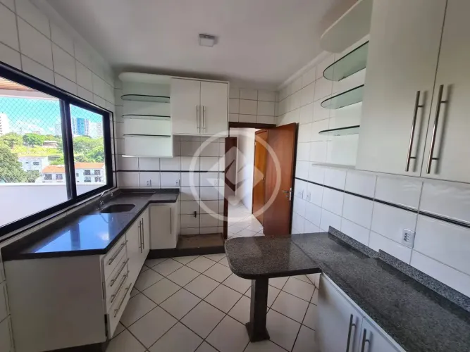 Vende-se apartamento no Edifício Moinho Ventos de 161 m² com 3 quartos, 2 vagas de garagem