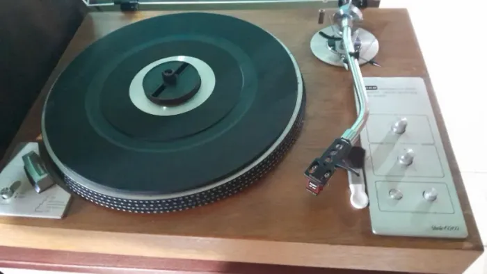 Toca discos Studio 6060 raro 
