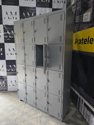 Armário de vestiário com 16 portas