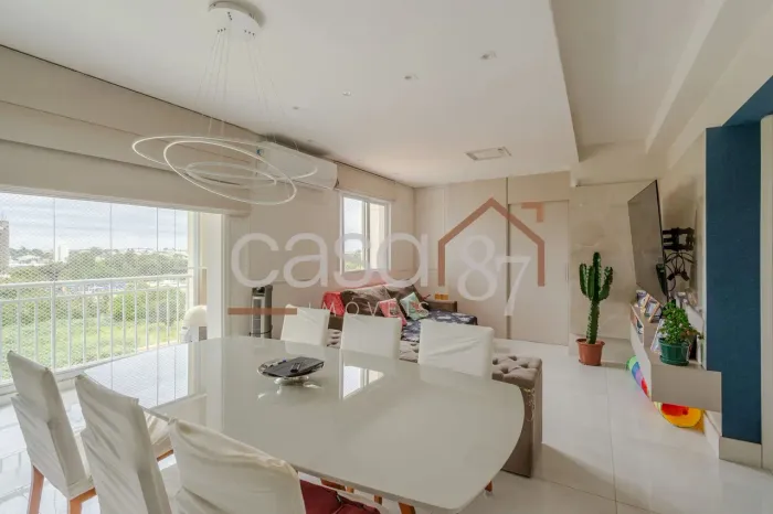 Condomínio Tons do Morumbi - Espaçoso apartamento com 3 dormitórios sendo uma suíte, varan