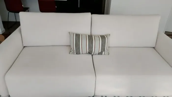 SOFÁ RETRÁTIL - 2,50 X 1,12 - COR BRANCO OFF - VALOR R$ 4.500,00