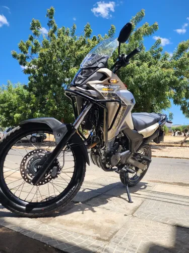 Vende-se moto Honda Sahara 300 adventure 