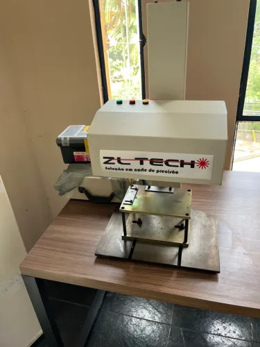 Puncionadeira para gravação de metais cnc