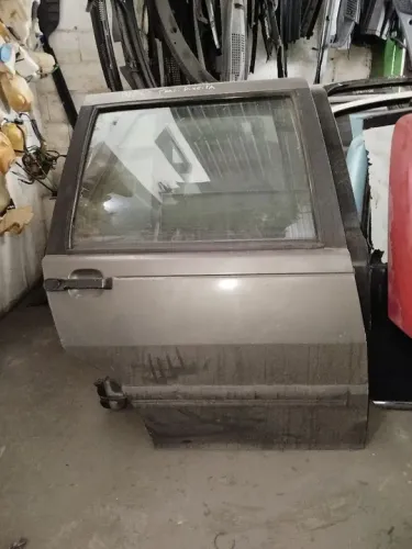 Porta traseira Fiat uno prêmio