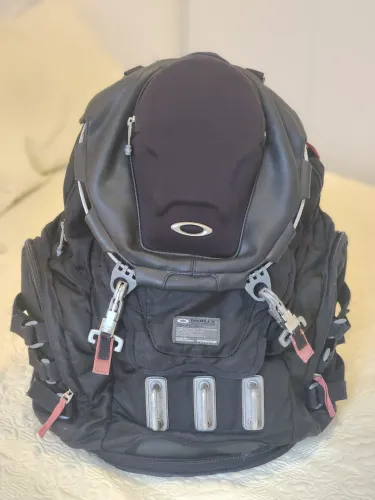 Mochila Oakley Kitchen Sink Preta