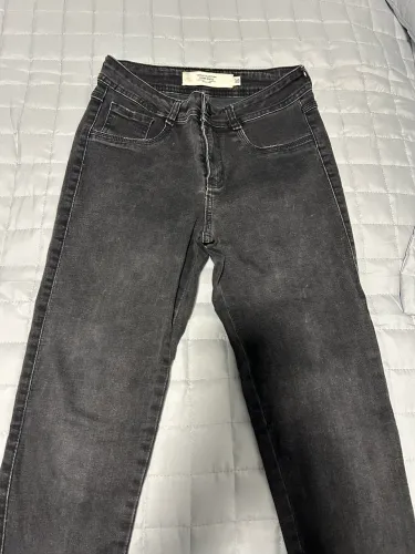 Calça jean preta feminina