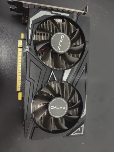 Placa de vídeo GTX 1650 super - 4GB - com problema 